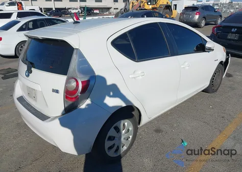 2013 Toyota Prius C Two z USA, uszkodzony, nr VIN JTDKDTB3XD1543782
